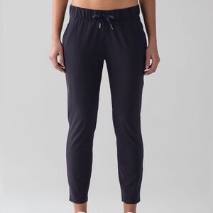 Lululemon On The Fly Pant *Woven Midnight Navy